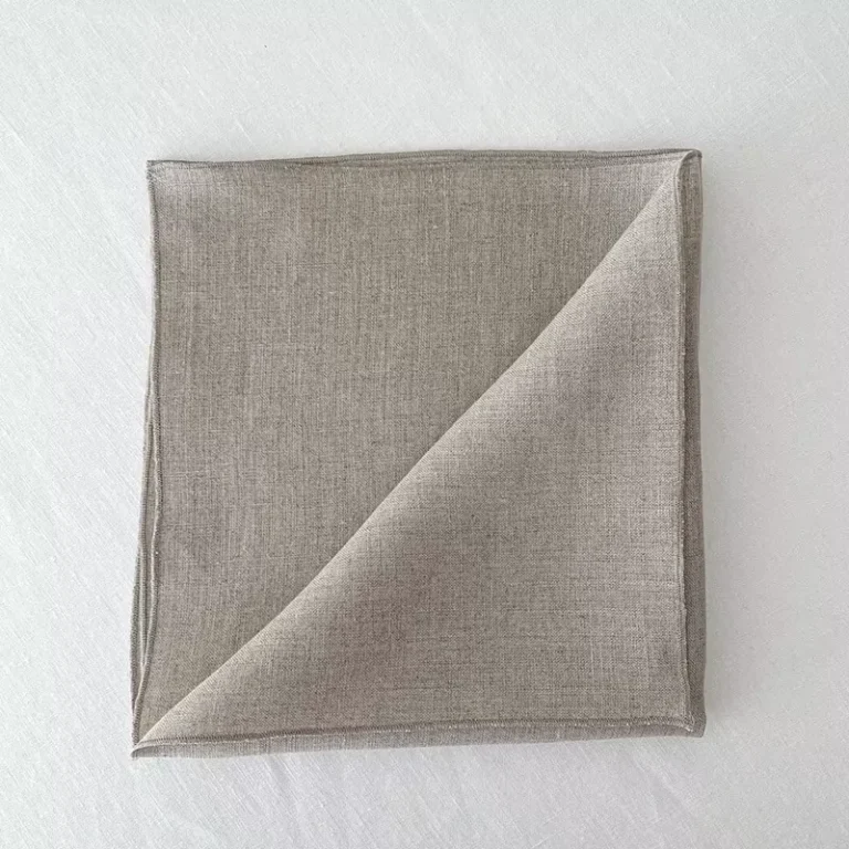overlocked-edge-napkin1-1