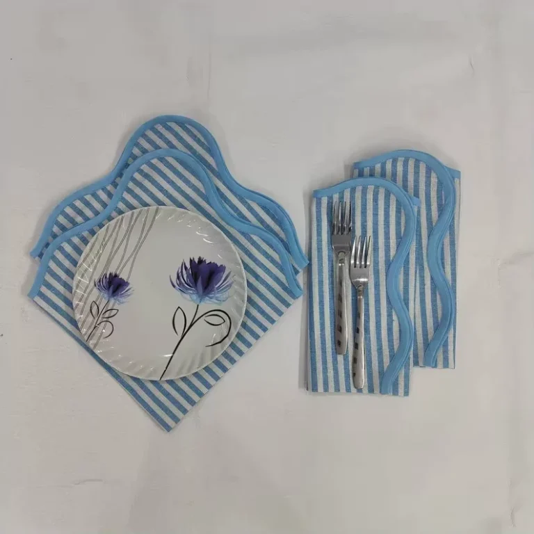 rimmed-napkin1-2